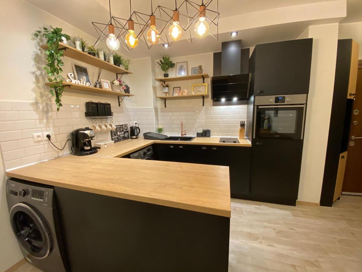 Habitat Sea View Apartment Варна Екстер'єр фото
