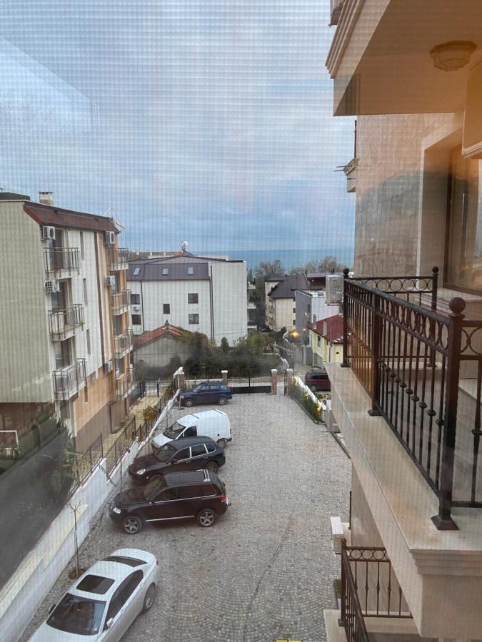 Habitat Sea View Apartment Варна Екстер'єр фото